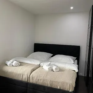 Wohnen Im Reihenhaus Auf Zeit In Ferienhaus